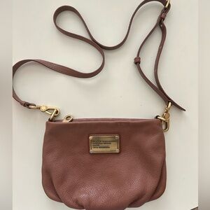 🦔Marc by Marc Jacobs Brown Leather Classic Q Percy Crossbody Bag 🪐